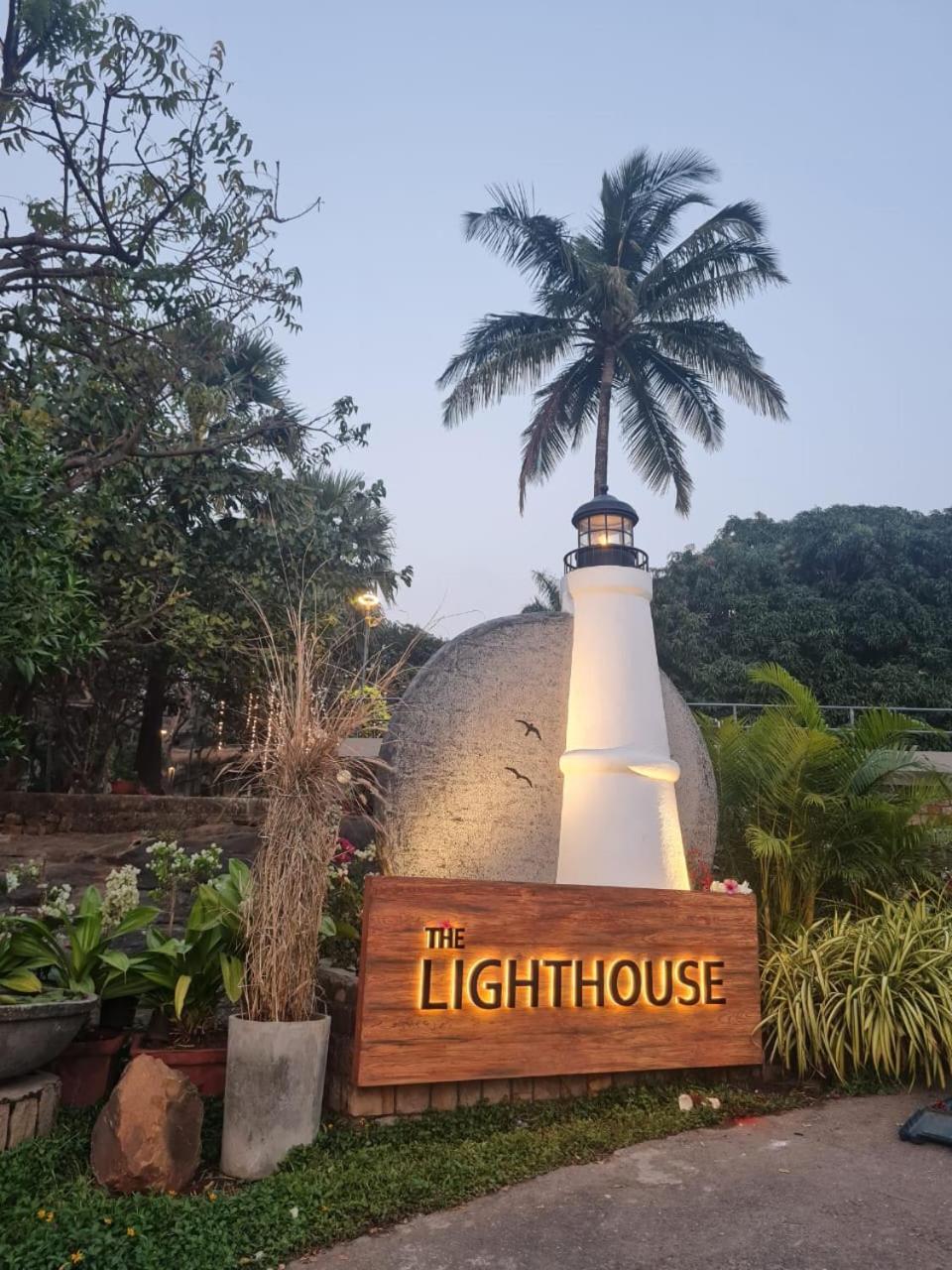 The Lighthouse - Formerly Known As Utan Sea Resort Tháné Exteriér fotografie